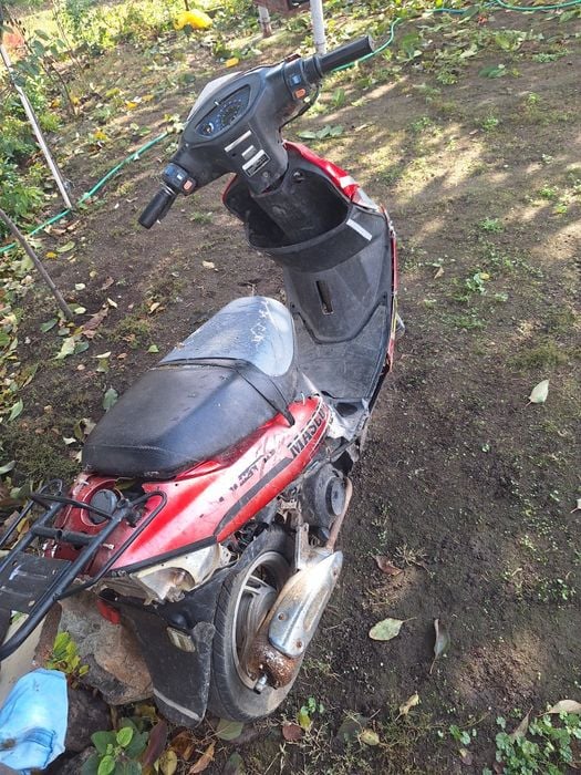 Vând scuter gy 6 defect!