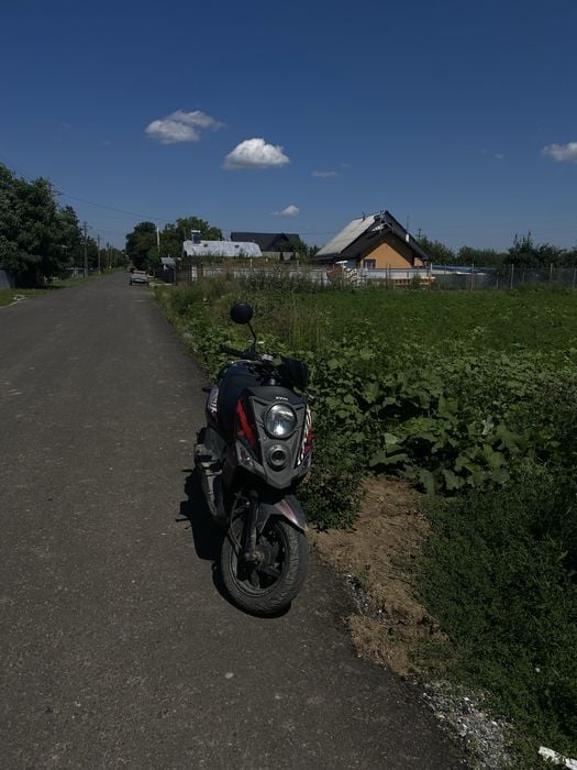 Vand scuter de 49 cc cu acte