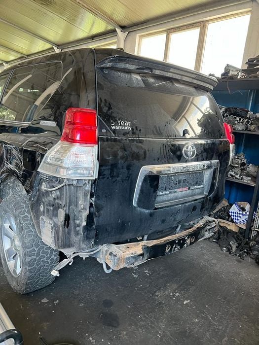 Dezmembrez Toyota Land Cruiser j150 2010