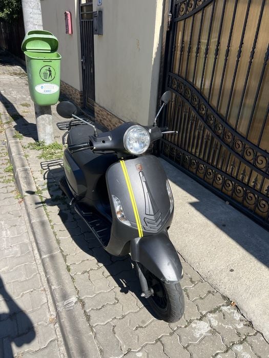 Vand scuter in 4 Timpi