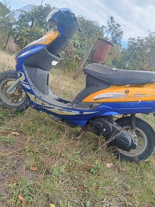 Vând scuter First Bike pentru piese