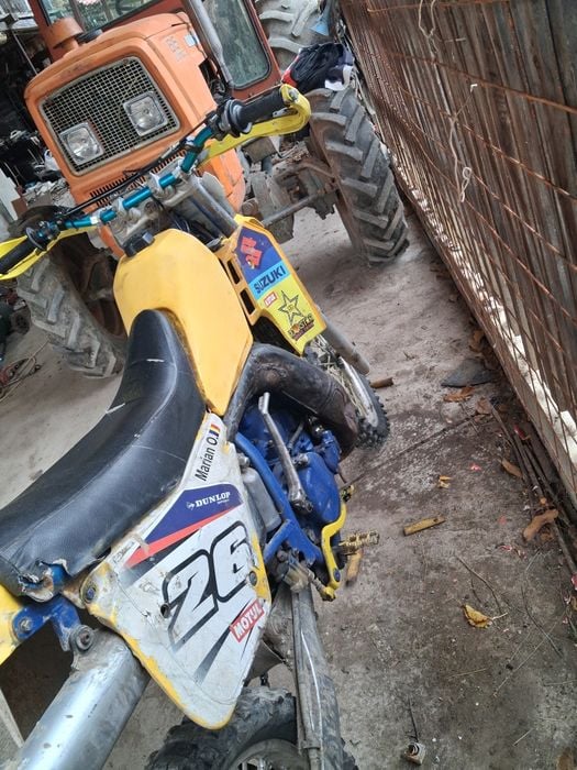 Vând cross  Suzuki RM  250 2t Powervalve