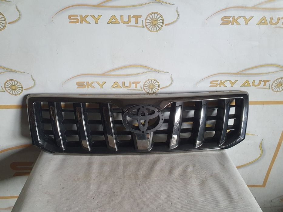 Grila radiator Toyota Land Cruiser J120 dupa 2003 cod 53111-60572