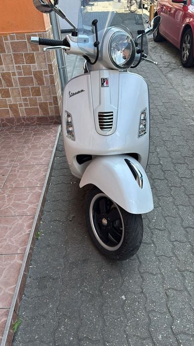 Scuter Vespa 300cc