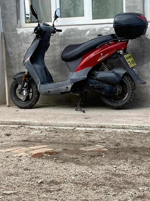 Vând sau schimb scuter kymko agility 50 cu scuter electric/trotineta