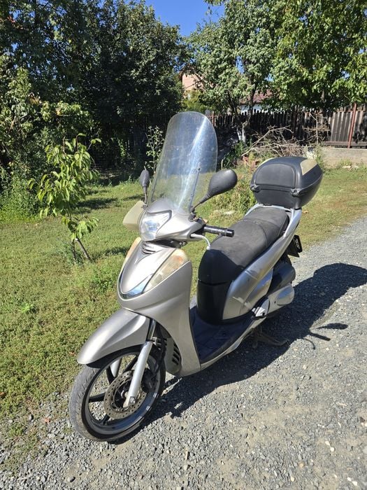 Scuter Honda Sh300