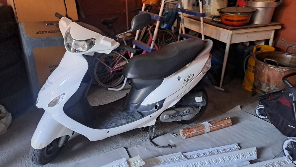 De vanzare scuter Melbo line 1800 ron