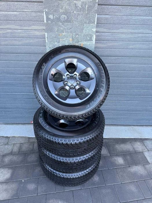Jante noi, anvelope noi! 255 70 R18 Jeep  Wrangler 5x127