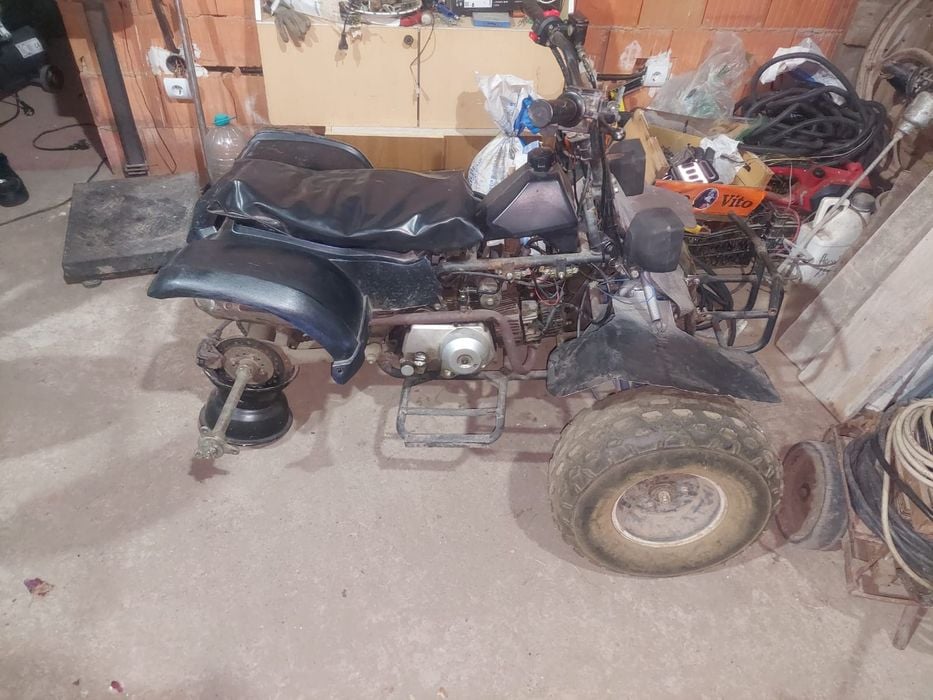 De vânzare atv 125 sau vând pe piese