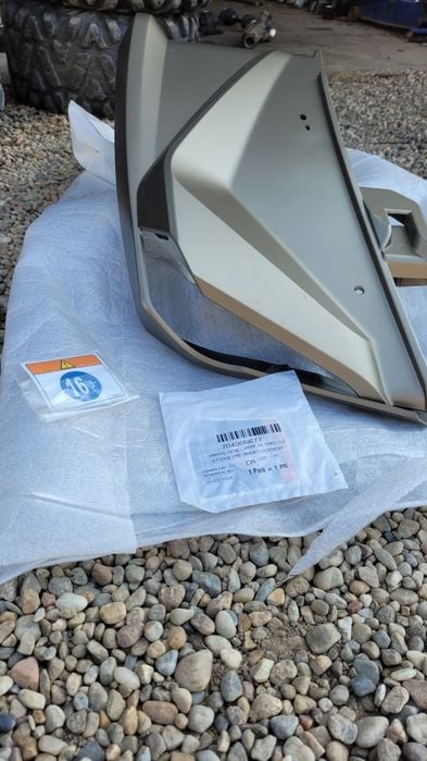 Carena - aripă dreapta fața can-am 1000 XMR outlander original motosho