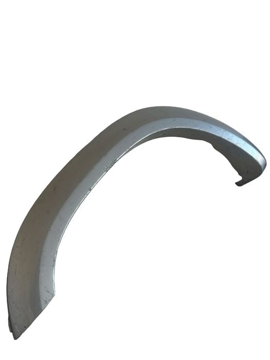 Ornament Aripa Dreapta Spate Nissan Patrol Gr Y61 1997 -> 93826-Vb760