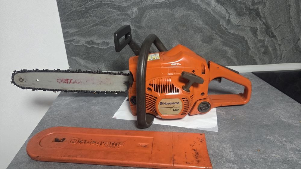 Vand motofierastrau  (drujba)  Husqvarna 142