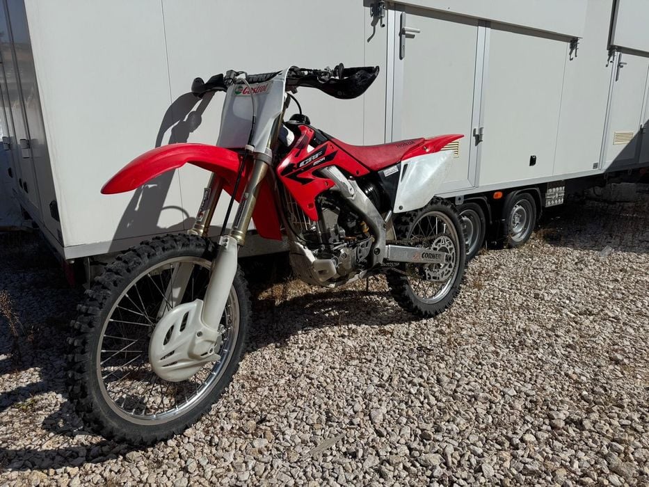 Honda CRF 250R - Motocros, 4T, în stare bună