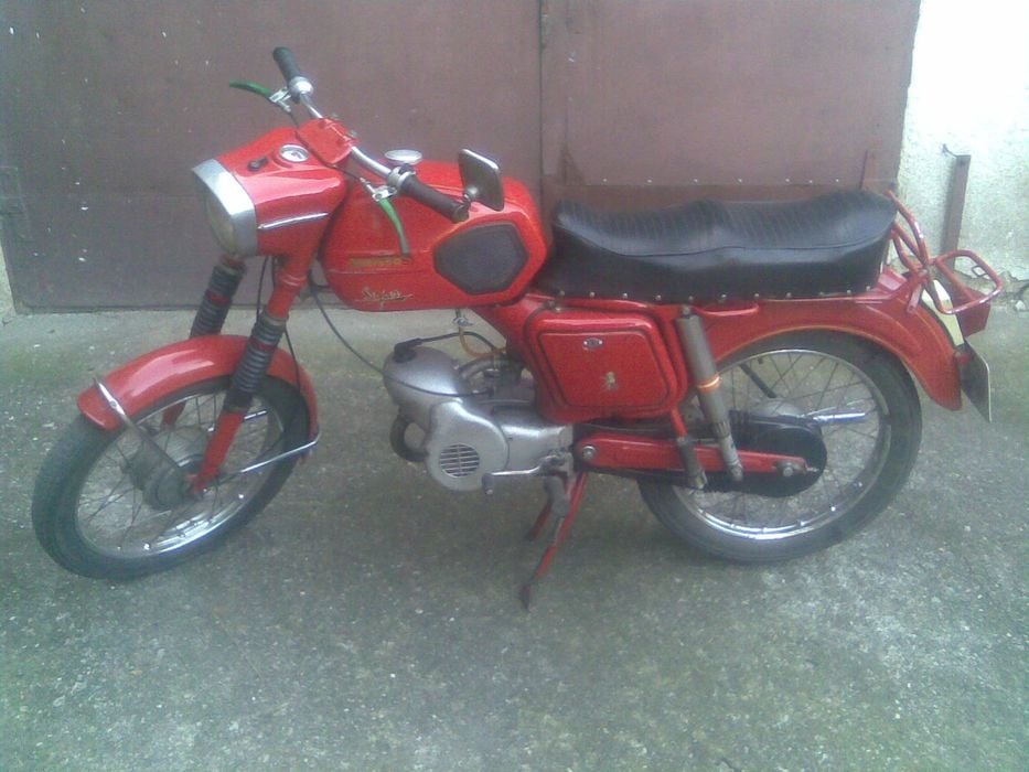 Motoreta Mobra 50 S