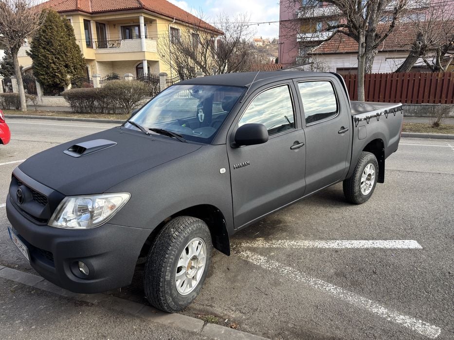 Vând Toyota Hilux