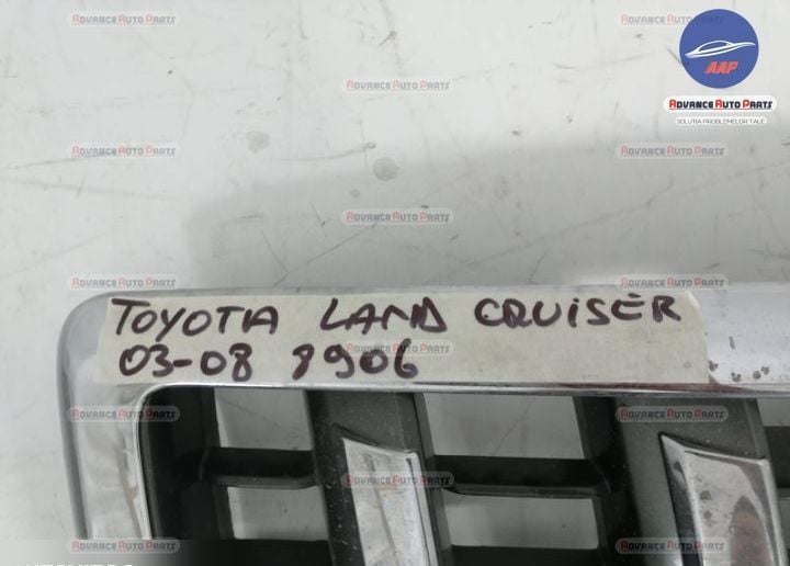 Grila centrala originala Toyota Land Cruiser J100 [facelift] 2003 2004