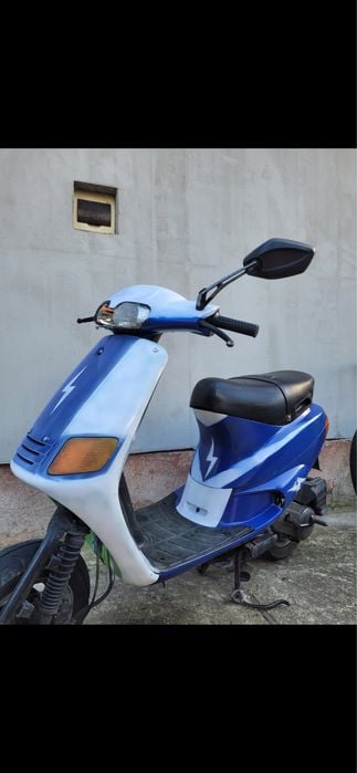 vand scuter 49 detali in privat