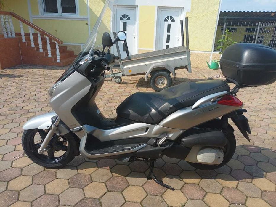 Scuter Yamaha XMax 250