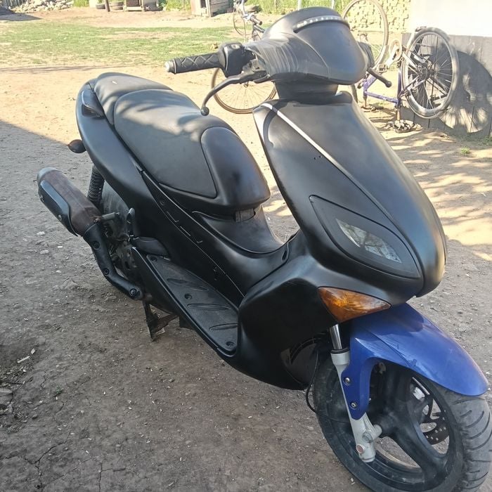 Se vinde Yamaha maxetr