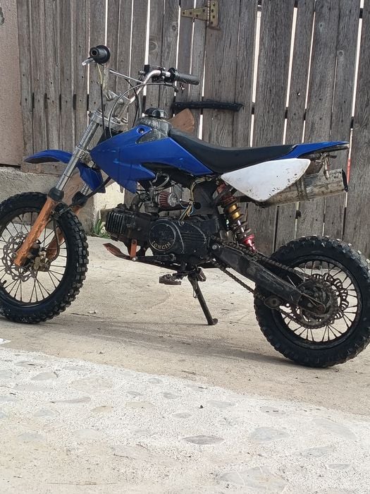 Vând/schimb cross 125cc 2300 lei negociabil