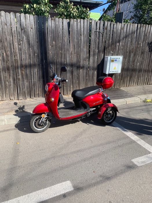 Scuter electric Z-Tech triciclu nou 600 km