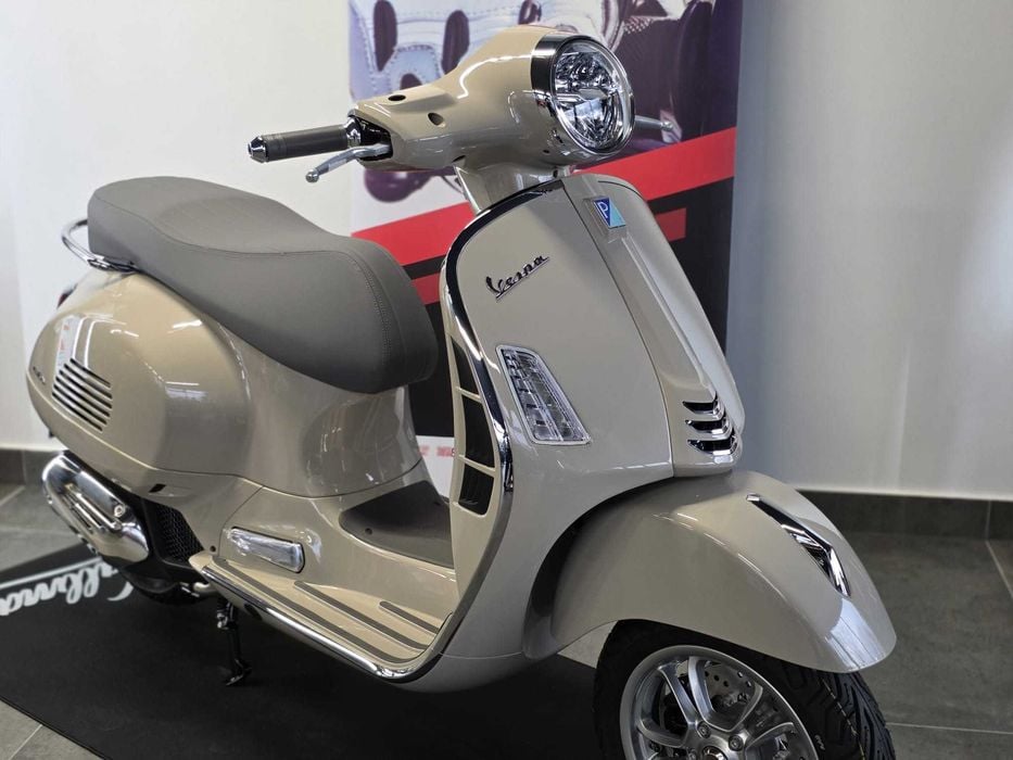 Scuter Piaggio Vespa GTS 125  Permis Categoria B RATE  Moto Bike Shop