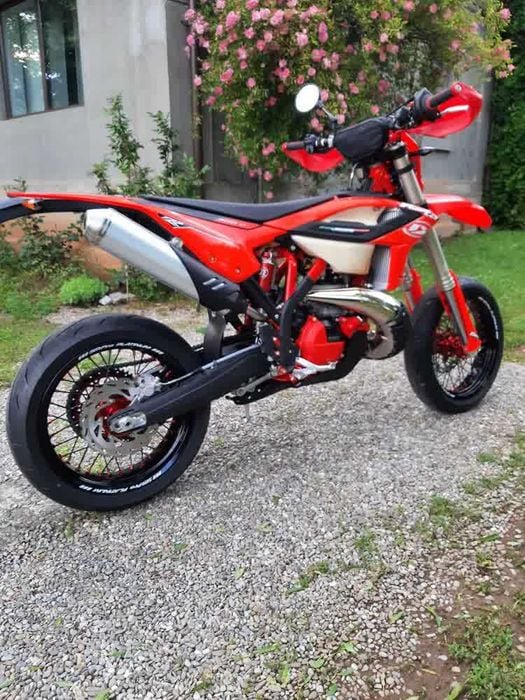Beta 300rr enduro și supermoto