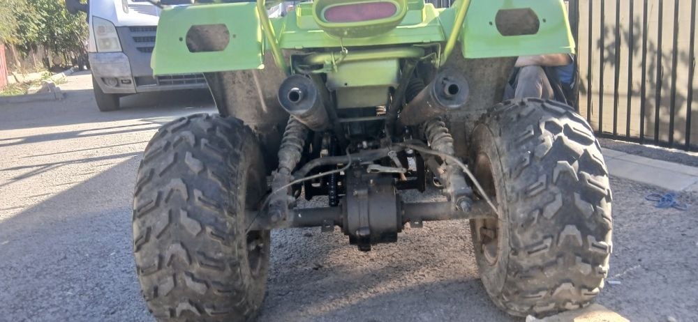 Atv 300cc verde adulți (NEGOCIABIL)