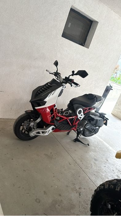 Scuter Italjet 125