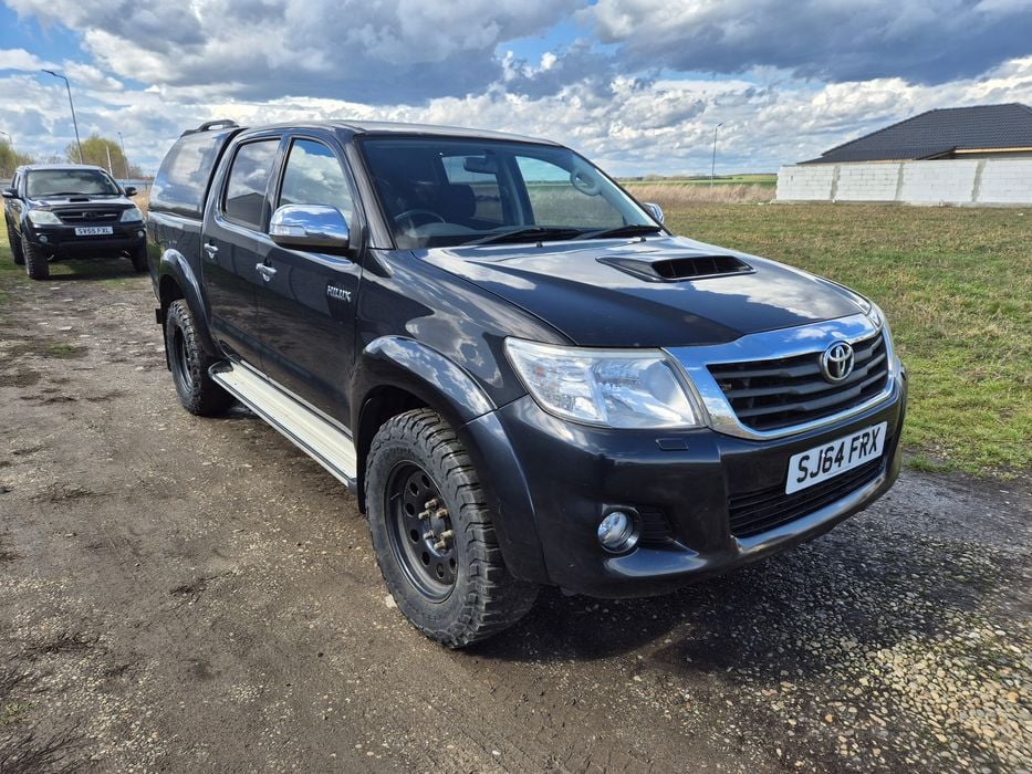 Praguri Toyota Hilux 2006-2016