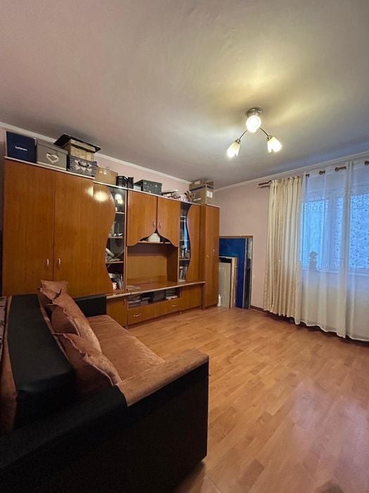 Vând apartament 2 camere decomandat