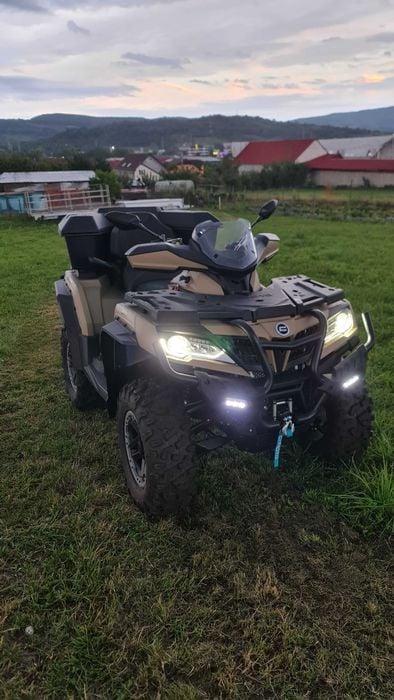 CF MOTO CFORCE 1000 Overland