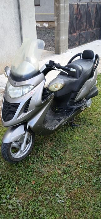 Vând scuter 125cm