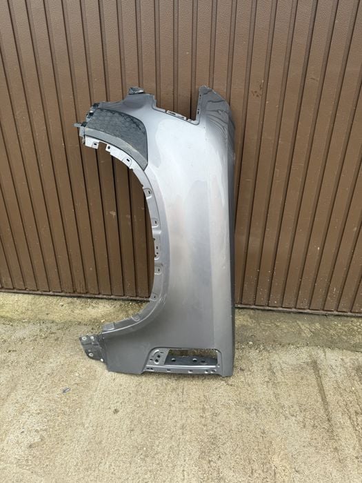 Aripa stanga fata land rover defender