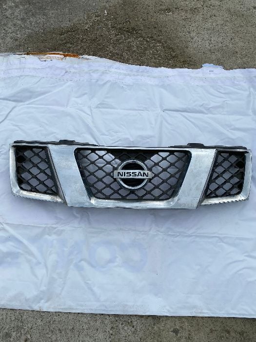 Grila Nissan Navara