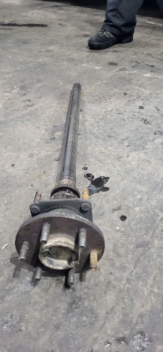 Planetara stanga spate Nissan Navara D 40 sau pathfinder