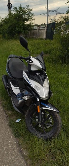 Scuter kymco super 8 50. 2016