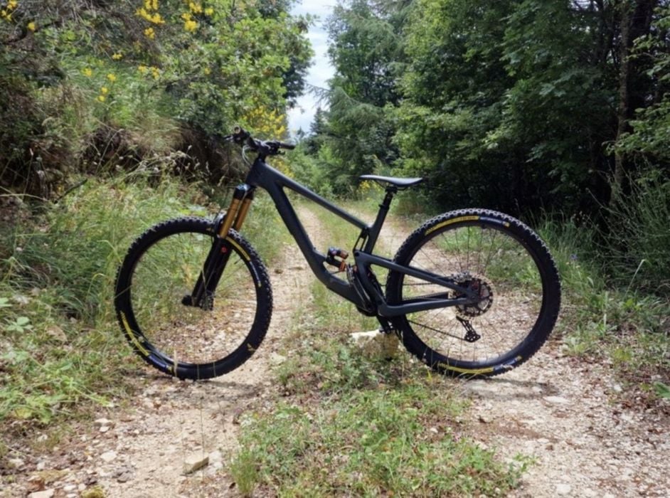 Vând Santa Cruz an 2021