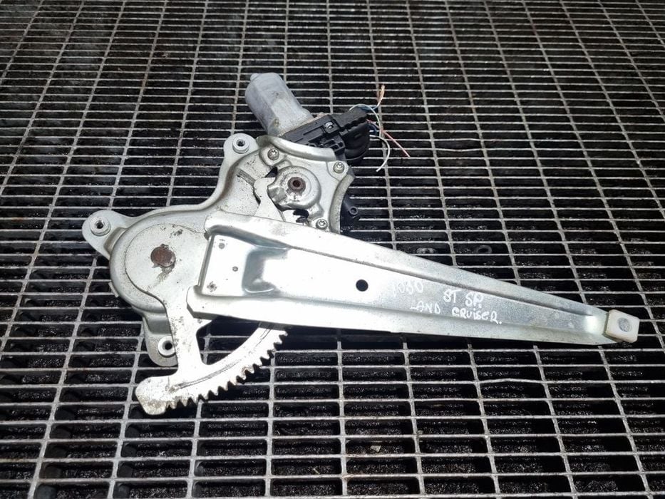 Macara stanga spate Toyota Land Cruiser J12 2002 - 2010 SUV 4 Usi (1030)