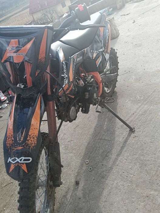 Vând cross 125 stare buna