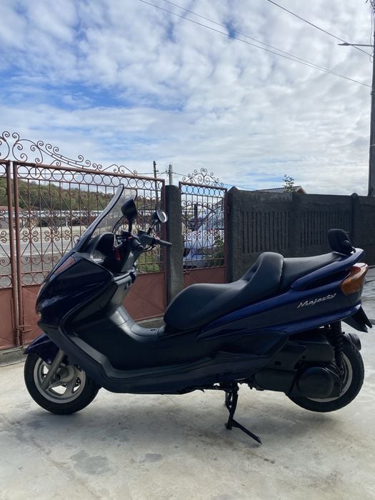 Vand sau schimb yamaha 250