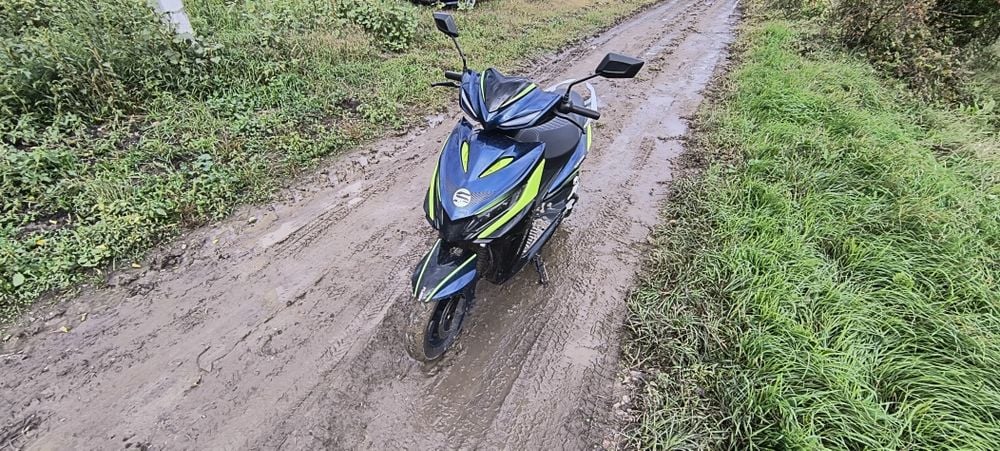 Vând schimb Motoscuter electric Storm RDB, an. inmatrtriculat,