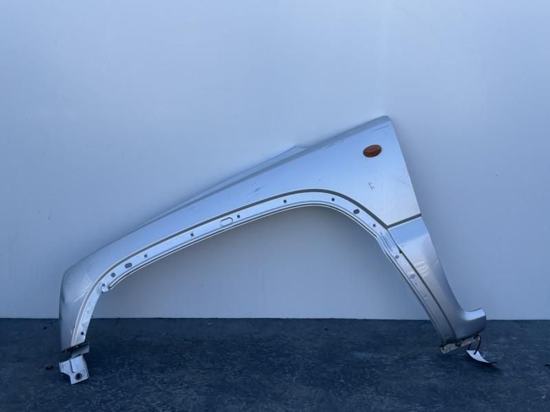 Aripa fata stanga Jeep Cherokee