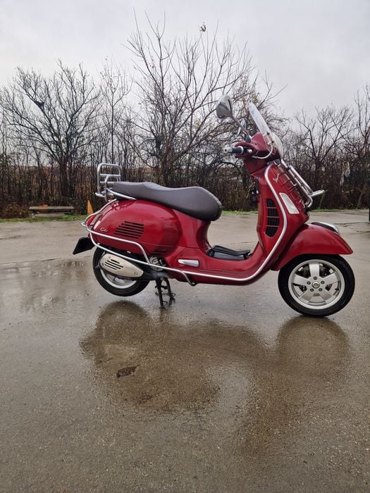Vespa   300   GTS