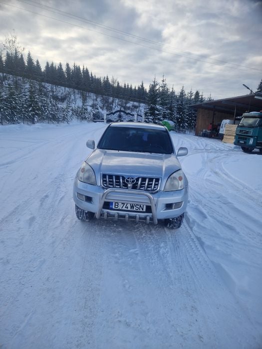 Vînd Toyota land CRUISER