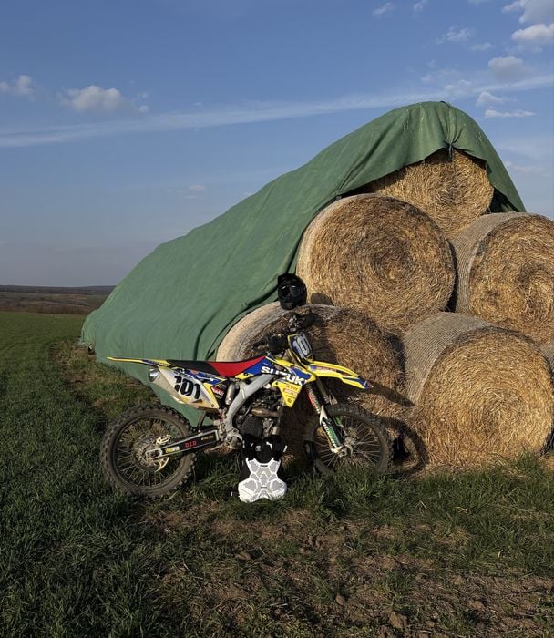 Vând motor suzuki rmz 250