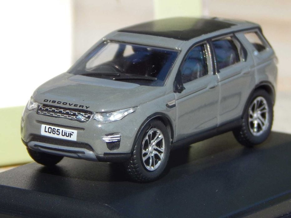 Macheta Land Rover Discovery Sport V L462 2017 sc 1:76 Oxford Diecast