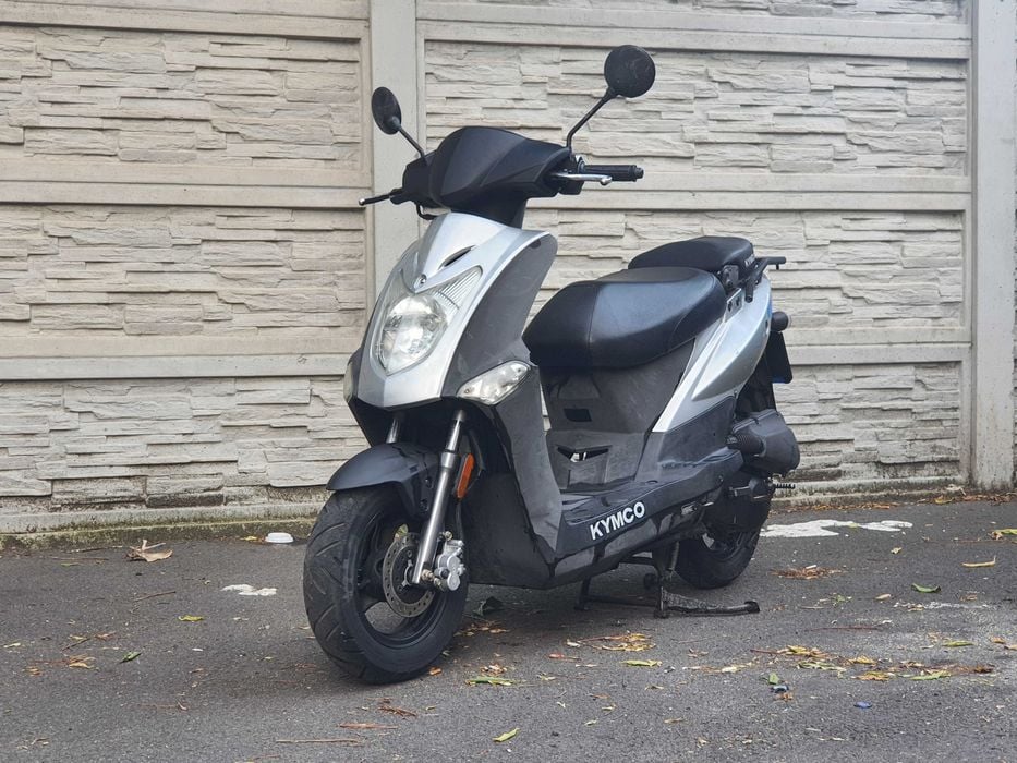 Scutere Scooter delivery GLOVO BOLT WOLT