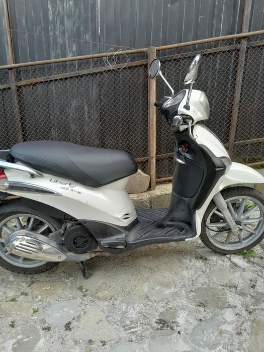 Vând scuter piaggio