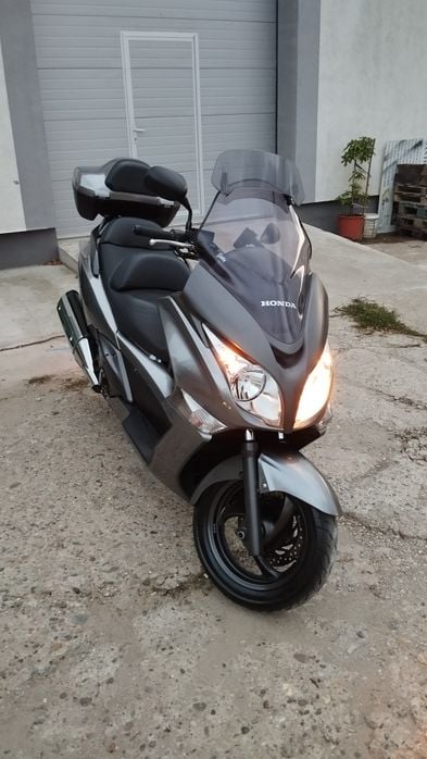 Honda SilverWing 400 maxiscooter